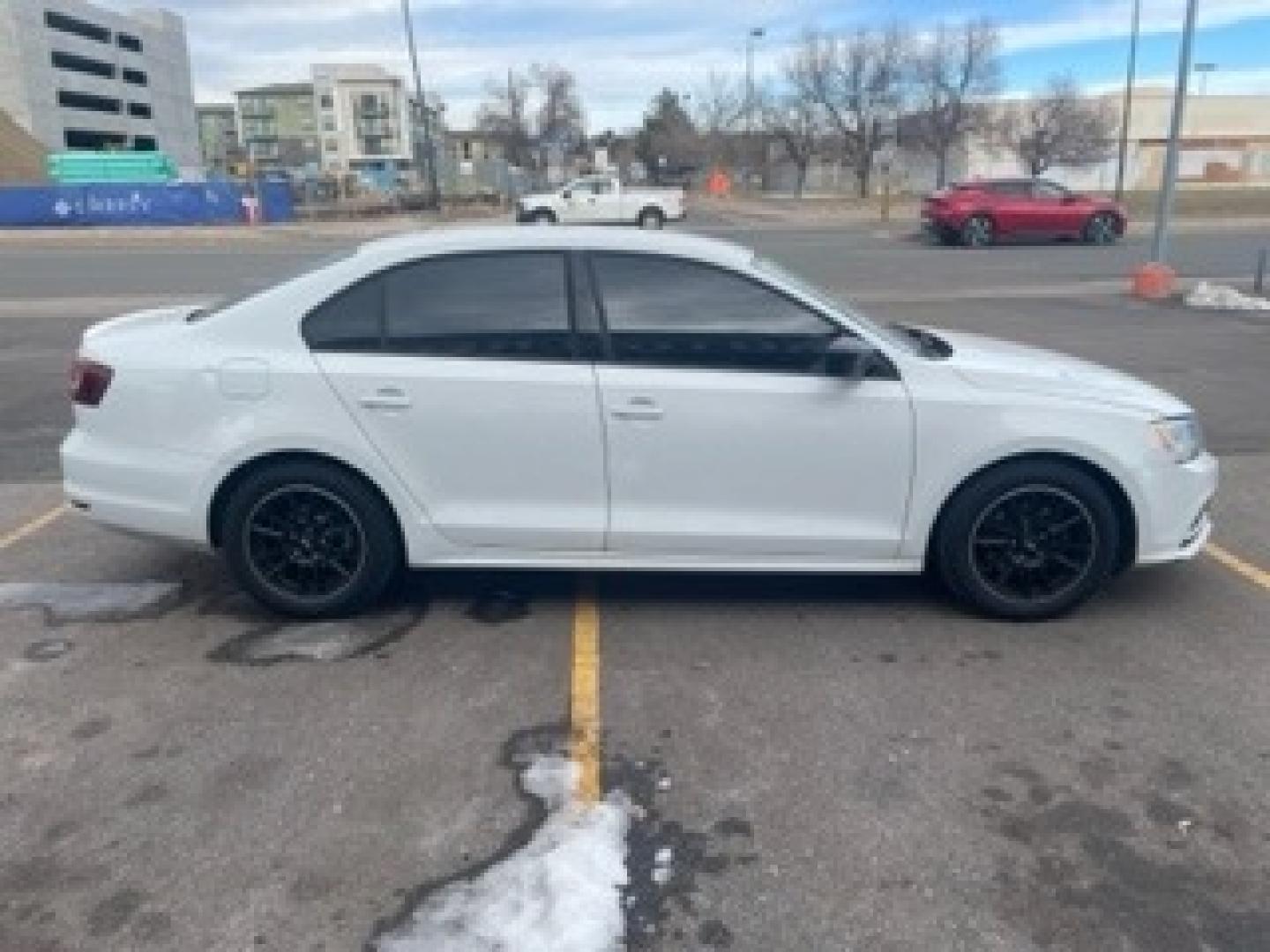 2016 VOLKSWAGEN JETTA 1.4T S 6A (3VW267AJ3GM) with an 1.4L L4 DOHC 16V engine, located at 10890 W. Colfax Ave., Lakewood, CO, 80215, (303) 274-7692, 39.739914, -105.120132 - Are you in the market for a reliable and affordable pre-owned vehicle in the Lakewood, CO area? Look no further than D1 Auto Credit - Lakewood, your trusted used car dealer in Denver County, Jefferson County, and Adams County. We specialize in providing bad credit auto loans for quality used and pre - Photo#3